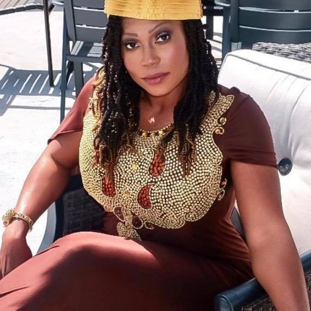 Meet your Posher, Benie